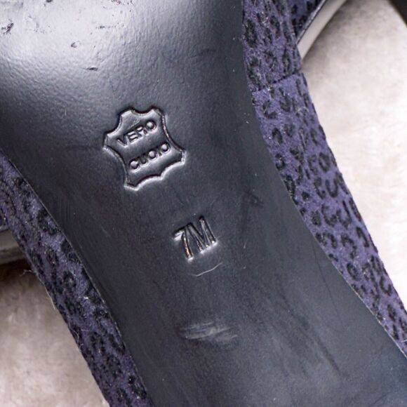 Donald Pliner Navy Suede Leopard Print Square Toe Block Heel Pumps Womens Size 7 - Picture 7 of 16